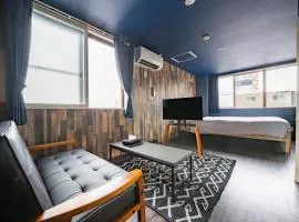 Silk Court 403