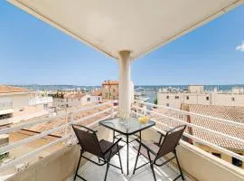 Sunny Port Apartment with sea view - Happy Rentals