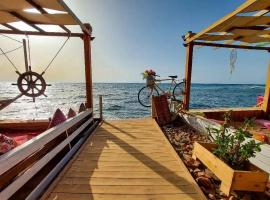 Happy Land Hotel Dahab，位于达哈布的酒店