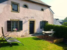 Au Petit Bercail - Le Fonteny - Gîte 2 personnes，位于希尼的酒店