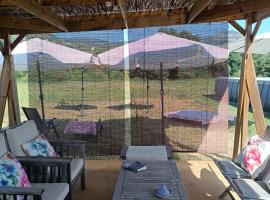 Casas Natura Suites - Finca Rural，位于格劳斯的带热水浴缸的酒店