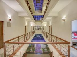 Hotel O Plus Corporate One，位于Khāpa的酒店