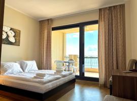 Cosher - Gardenia Palace Apt 11 Free Parking，位于帕莫瑞的酒店