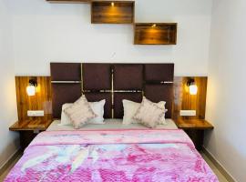Hotel Himalaya Heaven Khajjiar，位于Khajjiar 的酒店