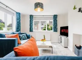 Cosy 2BR Cottage With Free Parking