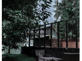 Ayursouth Ayurvedic Hospital，位于Kedavūr的酒店