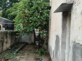 Bachelor's Homestay
