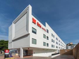 ibis Chiang Mai Nimman Journeyhub，位于清迈的豪华型酒店