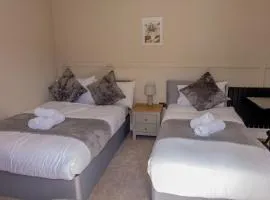Fresh & Modern Studio Sleeps 3