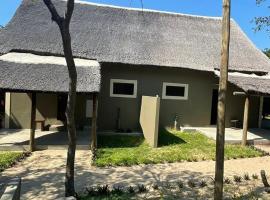 Cycad Beach Resort- Houses，位于Marracuene的酒店
