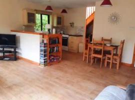 The Singing Heart, TirNaNog Cozy Cottage near Lochgilphead !!HIDDEN GEM!!，位于洛赫吉尔普黑德的酒店