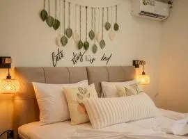 Zoi Elegant Green Apartments