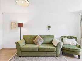 Modern 3 bed home Wolverhampton New Cross Hospital City Center
