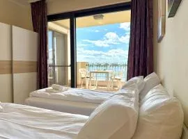 Cosher Gardenia Palace Apt 6 Free Parking