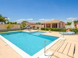 Lovely Home In Brucoli