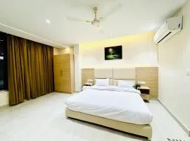 Hotel The Lotus