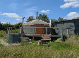 Go Eco Glamping，位于兰彼得的豪华帐篷