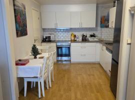 Entire Apartment for rent，位于莫斯的酒店