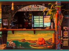 CASA KAYAM Art Hostel Coliving Coworking，位于瓜塔佩的酒店