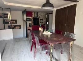 Appartement atypique, coeur de village