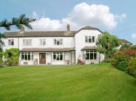 Abbotts Ball Farm