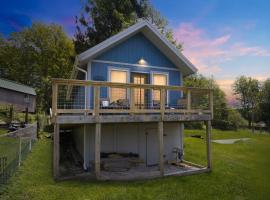 Mountain Koru Near Trails & Town cabin，位于Thomas的酒店