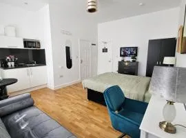 Central Chambers Suites - Suite 1