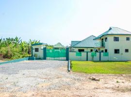 Luxurious Akwaaba Villa，位于Kwesimintim的酒店
