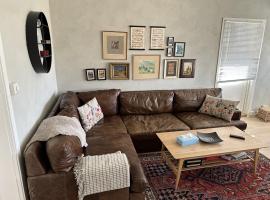 Cozy apartment with amazing view and location，位于奥斯陆的带停车场的酒店