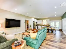 1 Mi to Lake Hartwell Updated Retreat with Patio!