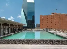 Downtown Dallas CozySuites with gym