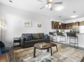 CozySuites Modern 2BR Nora Indianapolis #11