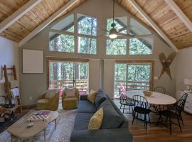 Mountain Haven Near Kirkwood Resort!，位于Pioneer的酒店