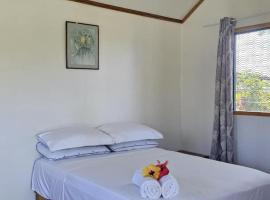 Queens Inn, Queen Elizabeth 1 Apartment，位于太平洋港的酒店