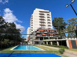 Departamento amoblado en Luque，位于Luque的酒店