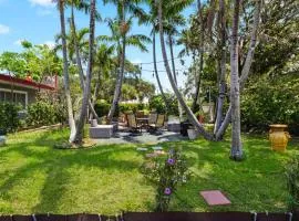 Modern 1BR Retreat – Near Beach Downtown Pet OK