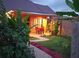 Patience Airport cottages