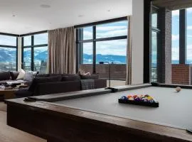 Newly Built - The Grand -Penthouse -Amazing Views