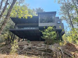 SANANDA Casa en el Bosque，位于Morelia的木屋