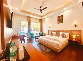 Sitara Scenic Mountain View Hotel & Resort, Mussoorie - luxury Rooms with open Rooftop Cafe，位于穆索里的酒店