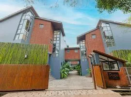 Stylish 3 BHK Getaway with Private Pool, Jacuzzi & Rooftop Views