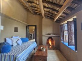 Nayalap - The Paathar House，位于Shitlakhet的酒店