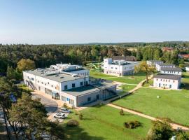 TUI SUNEO Kinderresort Ihr entspannter Familienurlaub mit Abenteuerspielplatz & der längsten Wasserrutsche im deutschen Teil der Insel Usedom，位于特拉森海德的酒店