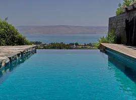 Luxury 5BR Villa in Migdal View & Private Pool