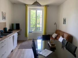 Appartement 3chambres avec jardin partagé，位于Loures-Barousse的酒店