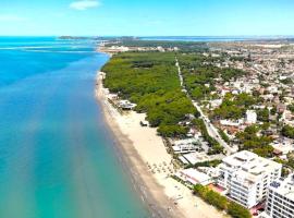 Old Beach Vlora Hostel，位于伏罗拉的酒店