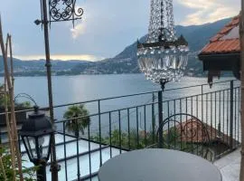 Romantic Room AL RIFUGIO DEI SOGNI terrazza con vista lago mozzafiato