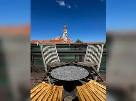 Voltera Apartments in Betina Old Town, with Parking Nearby