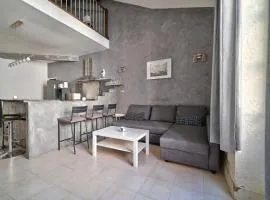 Apartment in the heart of Nîmes' historic center