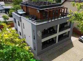 Park Central Tapolca - Apartments，位于米什科尔茨道波曹的酒店